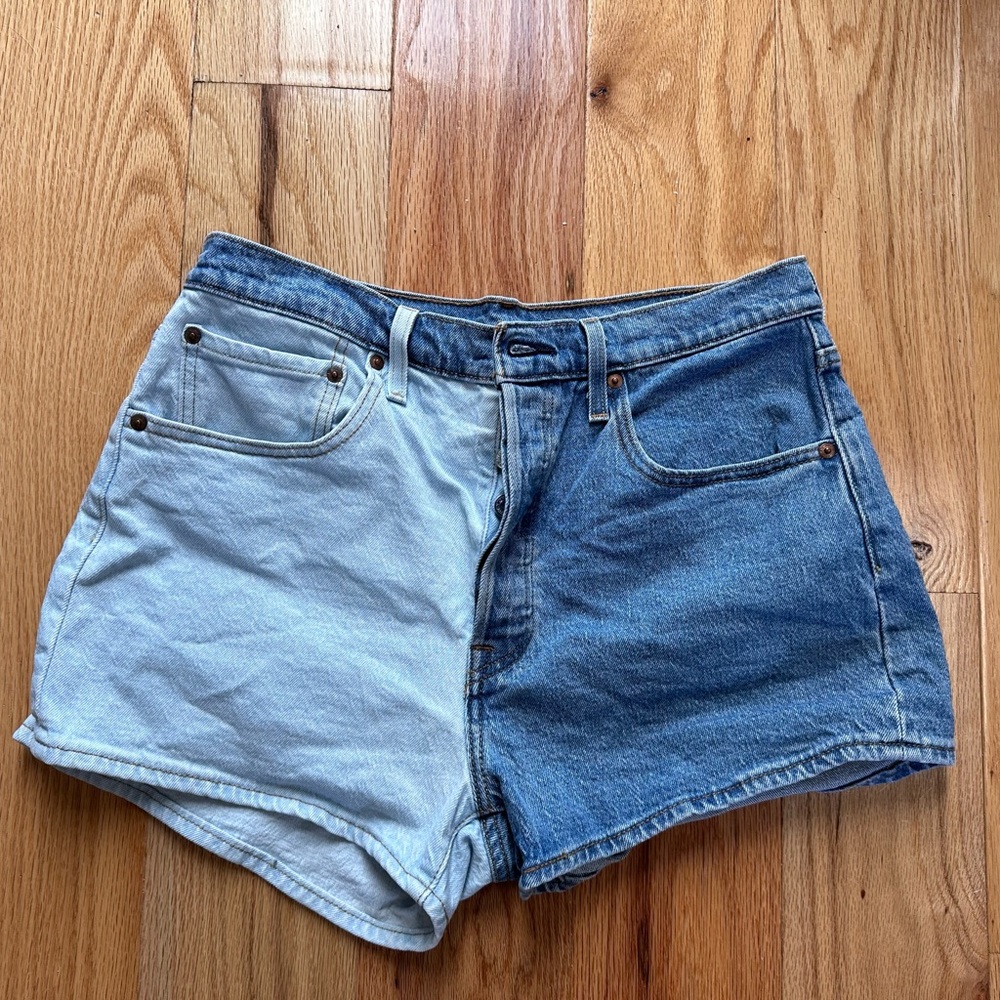 Two-Tone Denim Levi’s Shorts